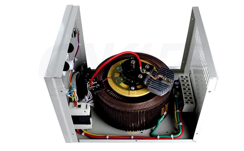 碳刷式稳压器.jpg 碳刷式稳压器.jpg